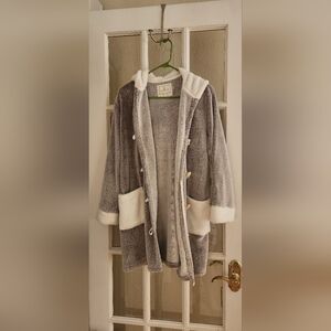 Cuddl Duds Fleece Robe / Lounge Jacket /Hooded Robe / Hood /Cozy / Size Medium